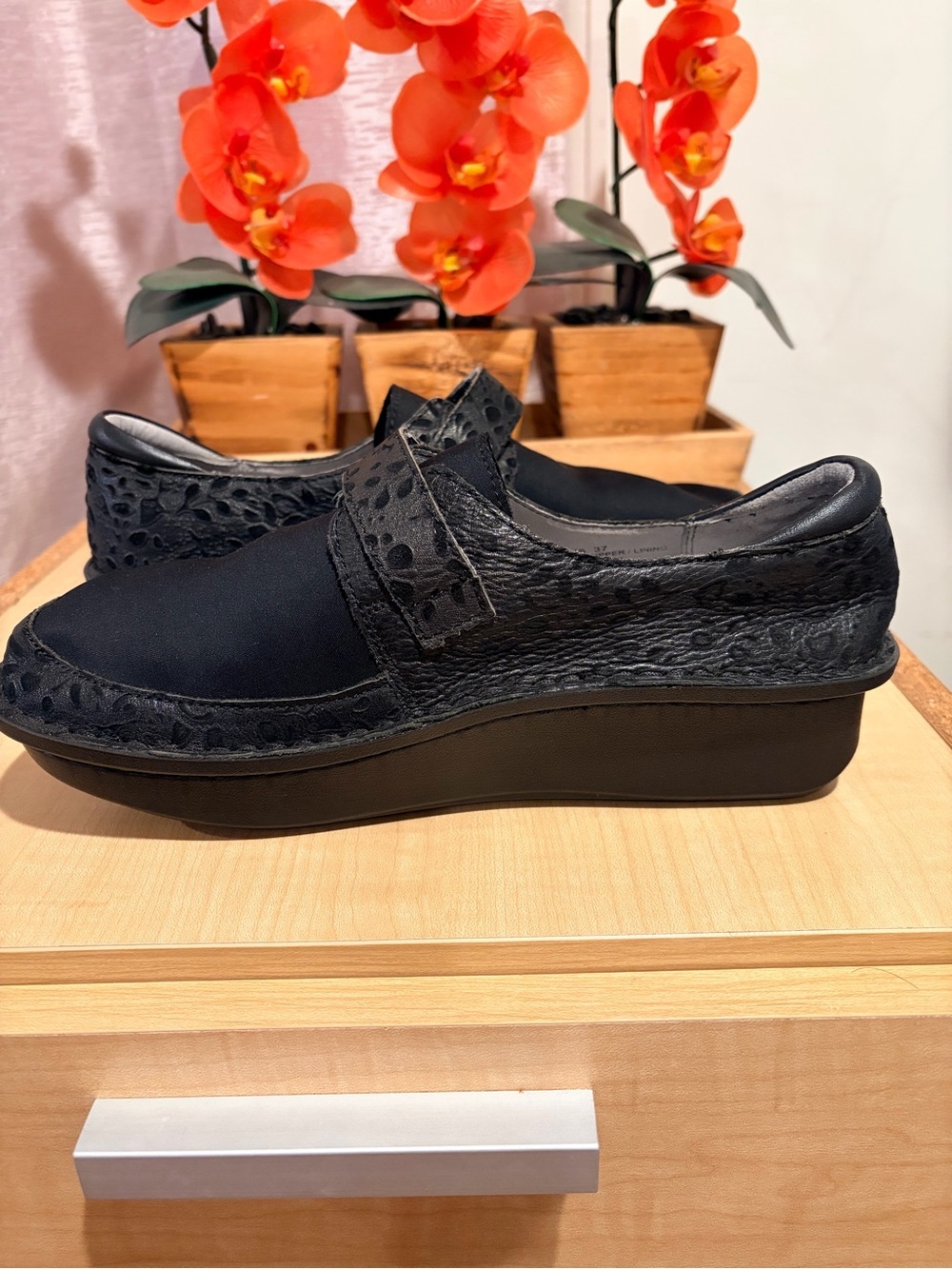 Black Women's Comfort Slip-On Loafers